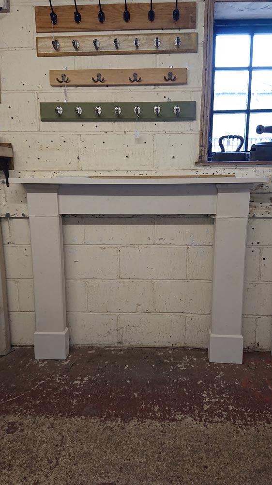 <p>Limestone Fire Surround</p><p>Shelf 1422 mm x 228 mm</p><p>1123 mm high x 1291 mm wide</p><p>Internal opening 915 mm x 915 mm